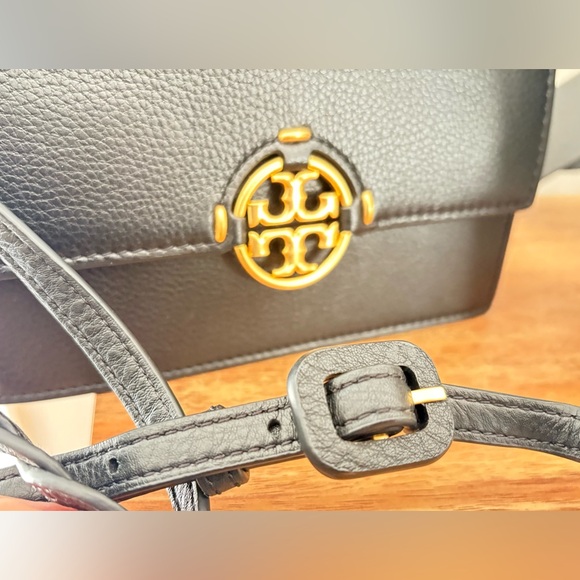 Tory Burch Crossbody Bag w/adjustable strap. Black. NWOT w/TB original gift bag - Picture 10 of 14